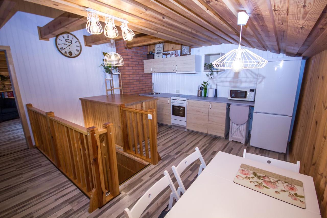 Flower Apartment Вентспилс Экстерьер фото