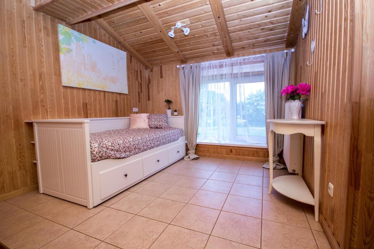 Flower Apartment Вентспилс Экстерьер фото